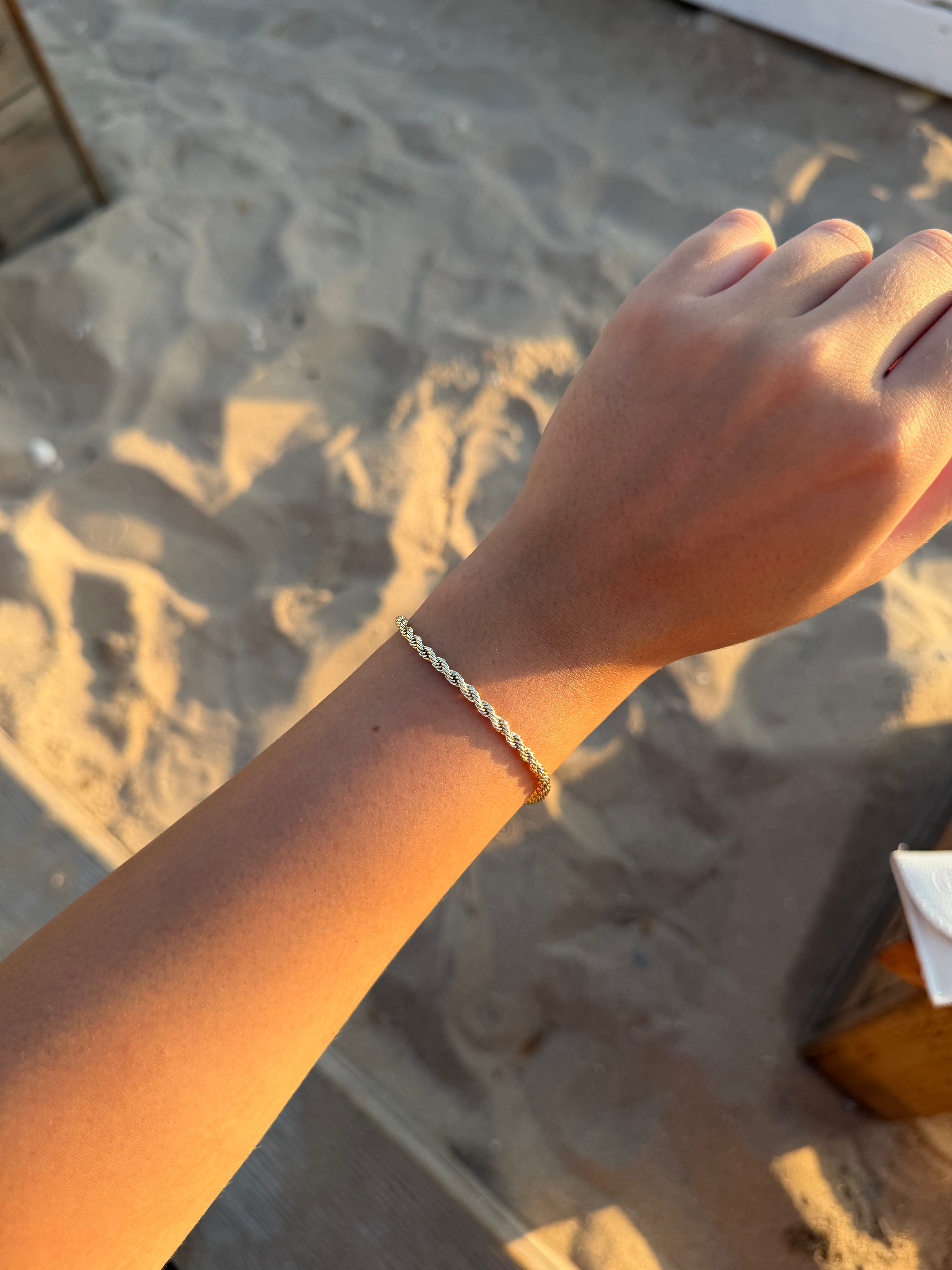 TWISTED BRACELET